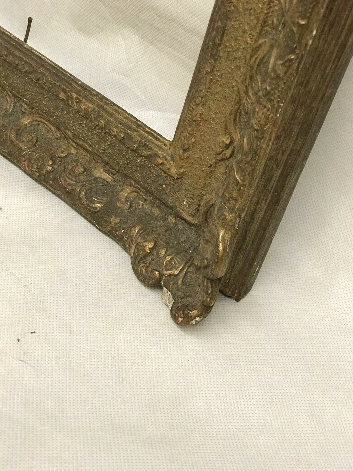 Victorian Picture Frame In Gilt Wood & Plaster