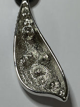 Vintage Signed 1980s Rhodium Plated Purple Crystal Pendant Necklace