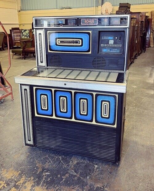 Rock-Ola Jukebox, Mystic 478. 1970's Mid Century, With Records.
