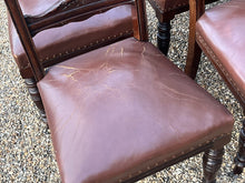 Mahogany Extending Dining Table & 6 Chairs. With 2 Leaves.
