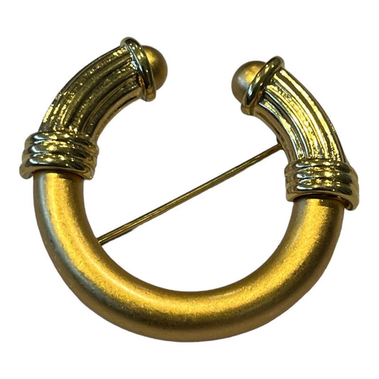 Vintage Gold Tone Stylish Monet Signed  Brooch