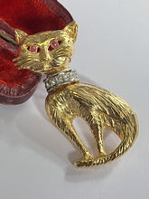 Vintage Gold Tone Cat Diamanté Brooch