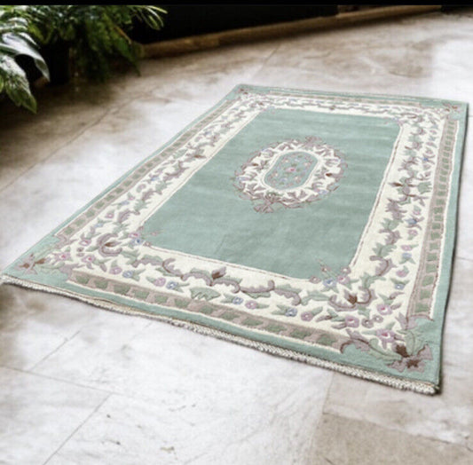 Green  & White Rug, 9x 6 Feet. Handmade With 100 % Wool. Deep Pile.
