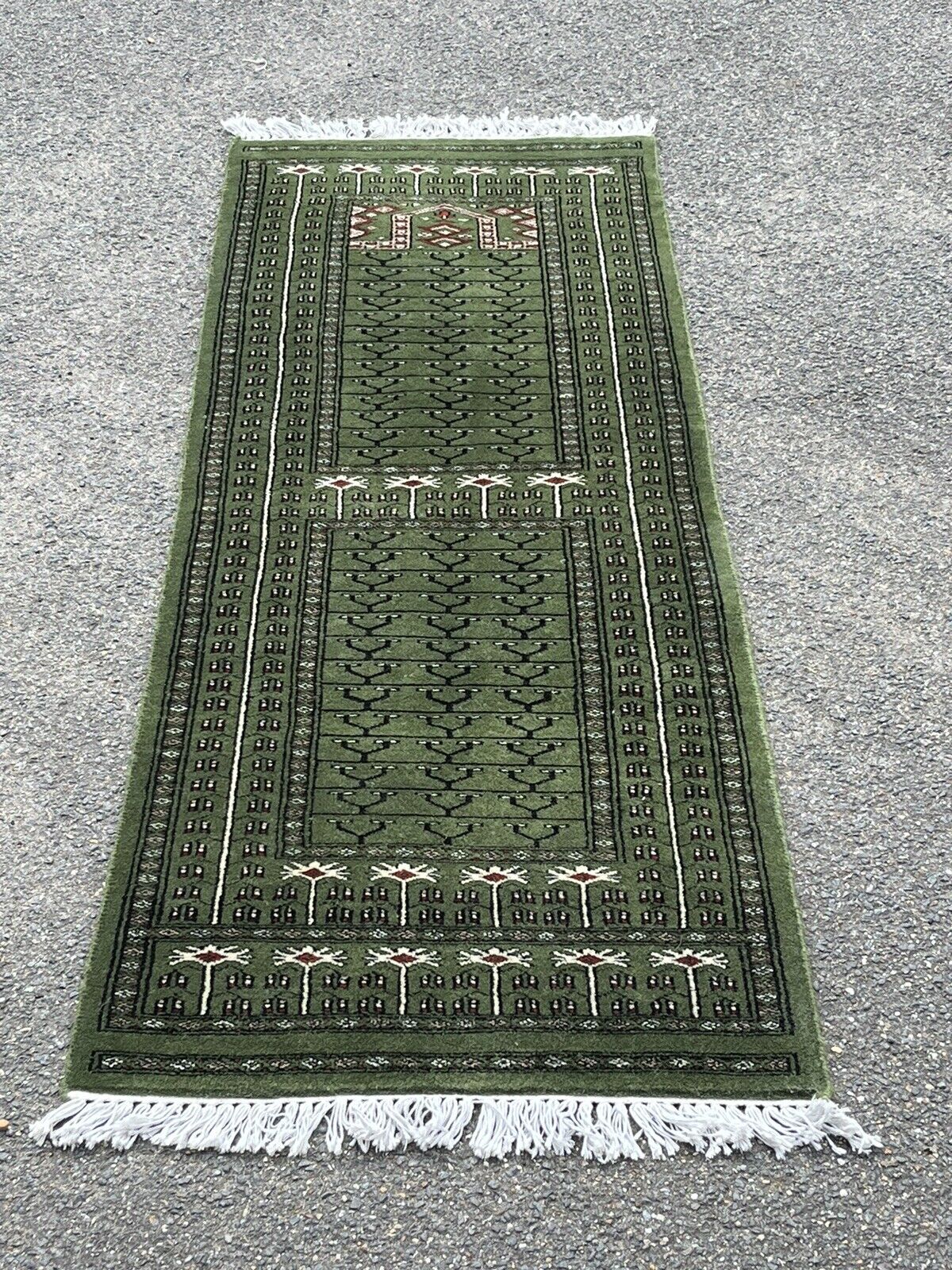 Green Runner Rug, Carpet 194 X 60 Cms