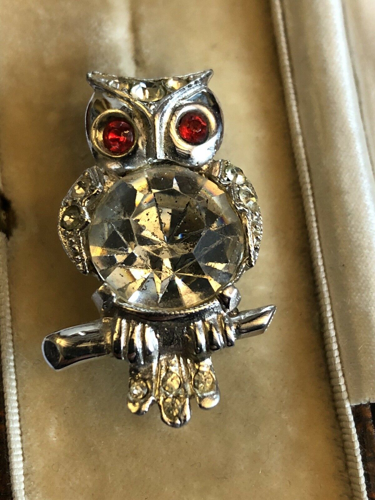 Vintage Silver Tone Diamanté Owl Brooch