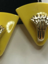 Vintage Yellow And Gold Tone Clip On Earrings