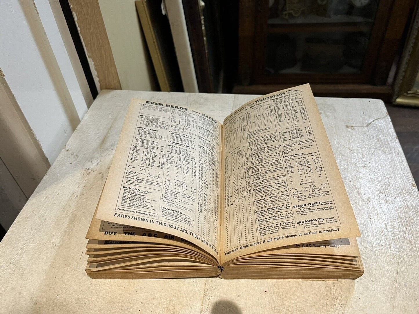 1947 London Railway Guide