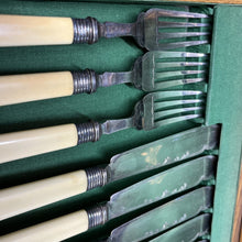 Mappin & Webb Oak Vases Fish Servers In Original Oak Case