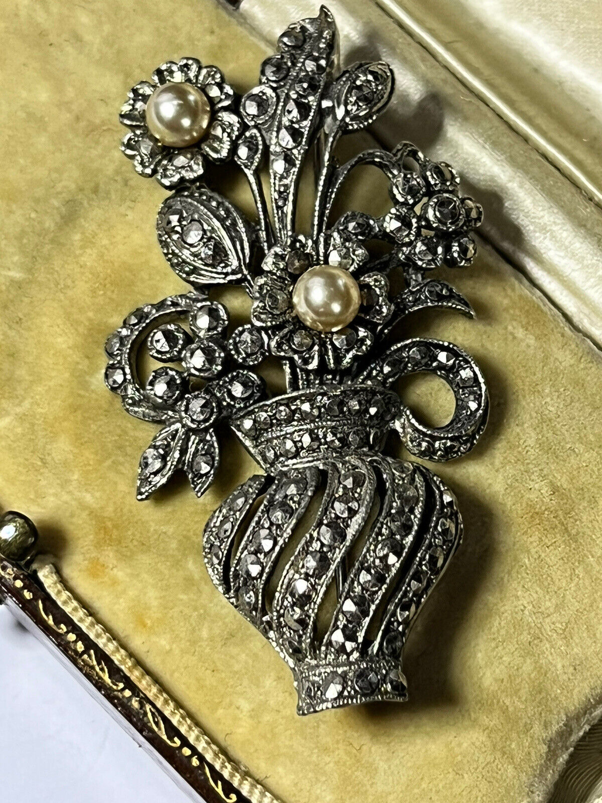 Vase brooch sale