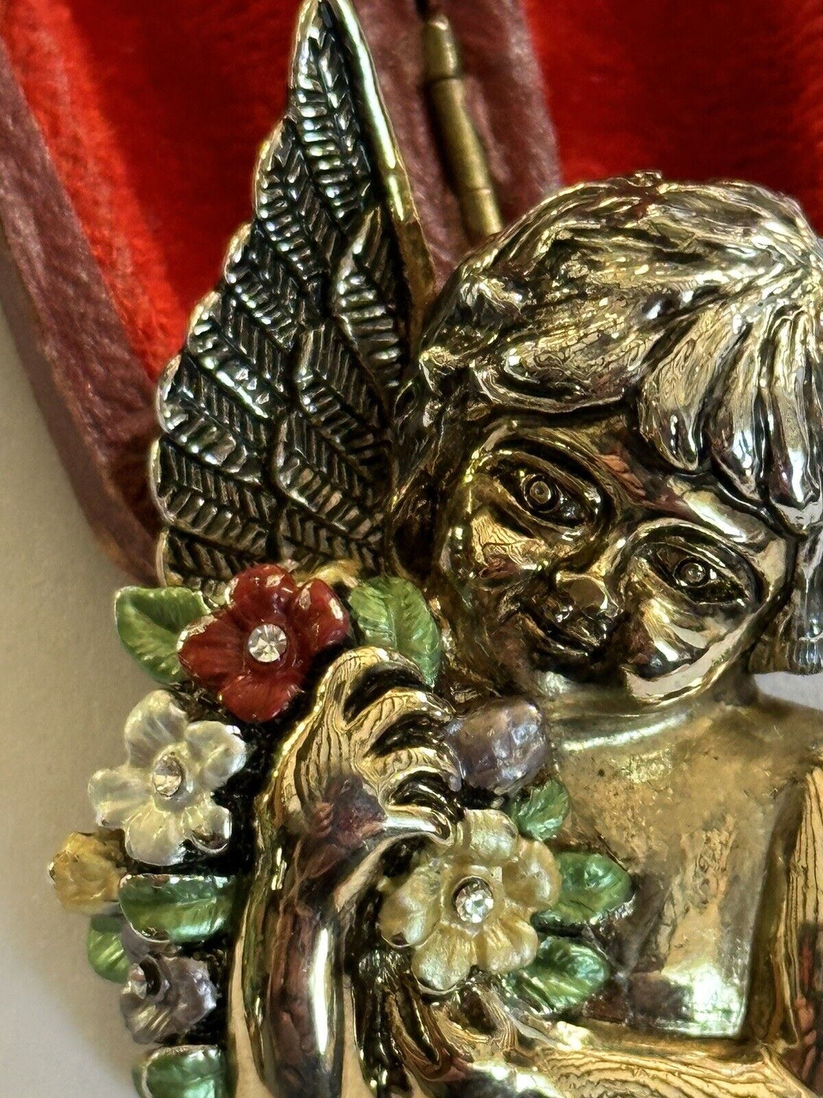 Vintage Gold Plated Enamel Cherub Flowers Brooch
