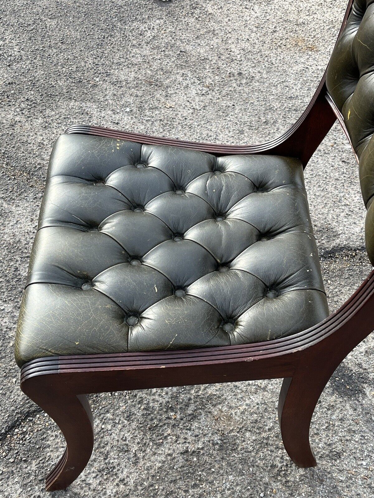 Desk Chair In Green Leather With Buttoned Back.