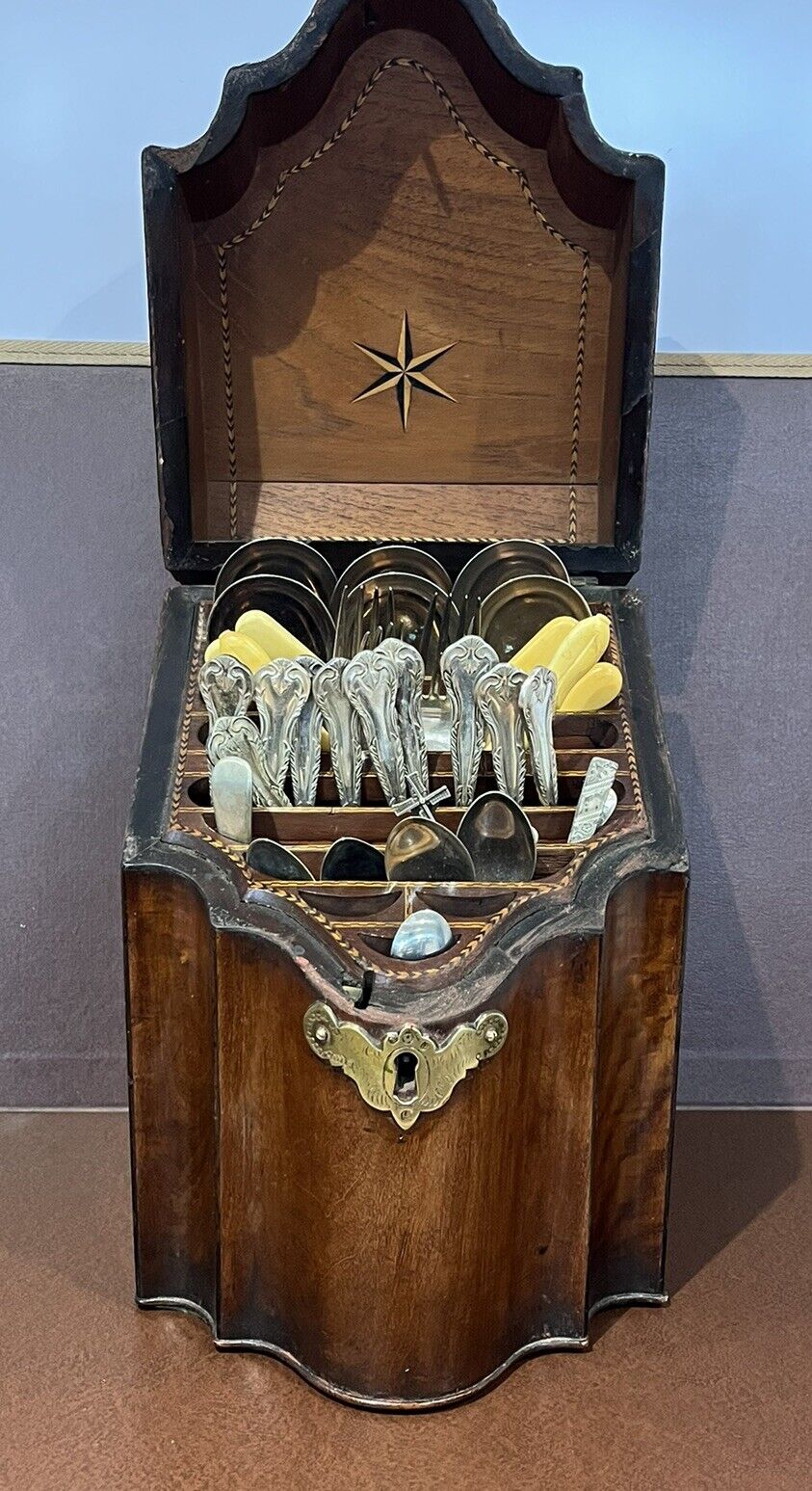 Georgian Mahogany Cutlery Box With Contents