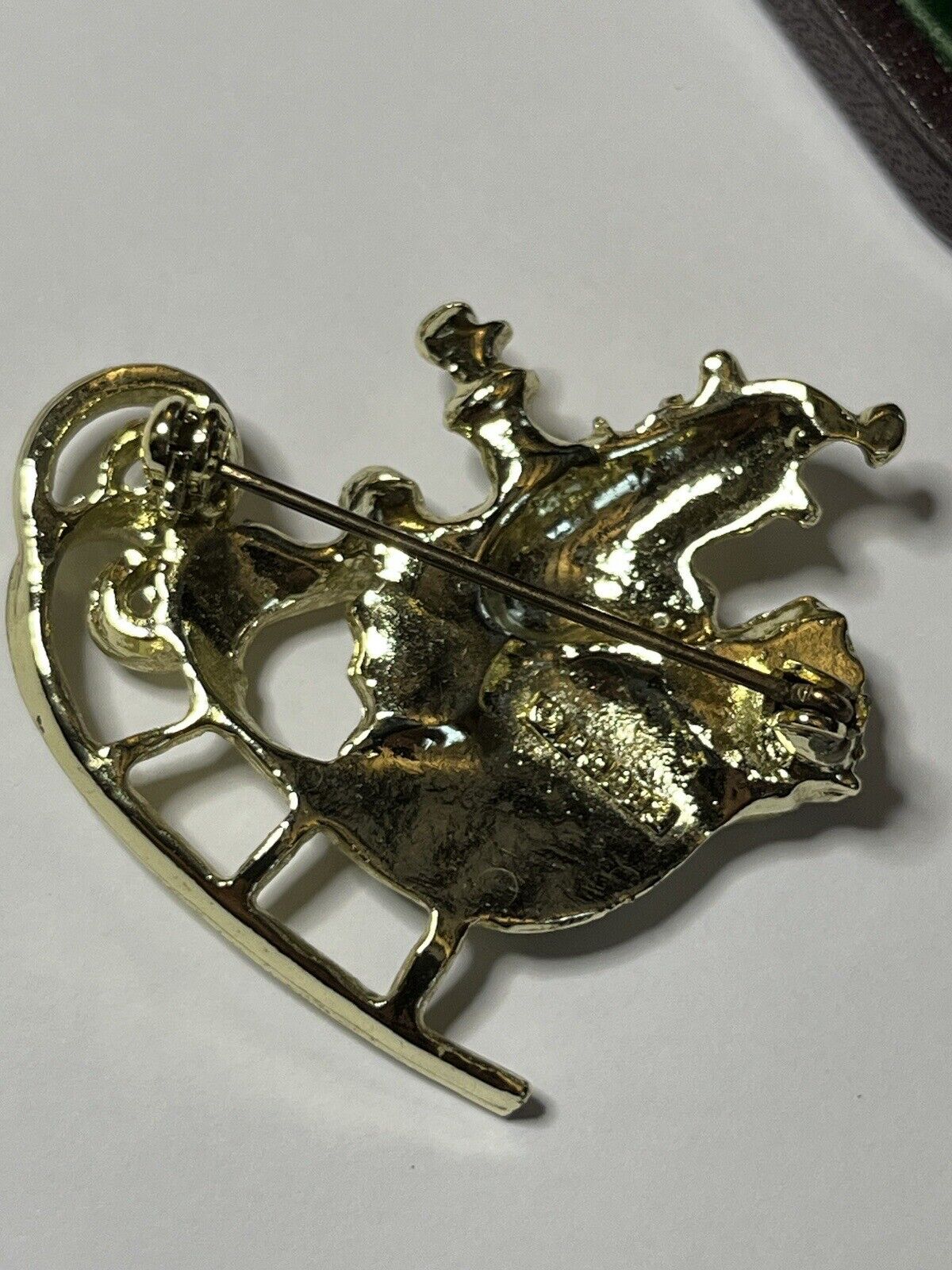 Vintage Dodge Signed Christmas Brooch