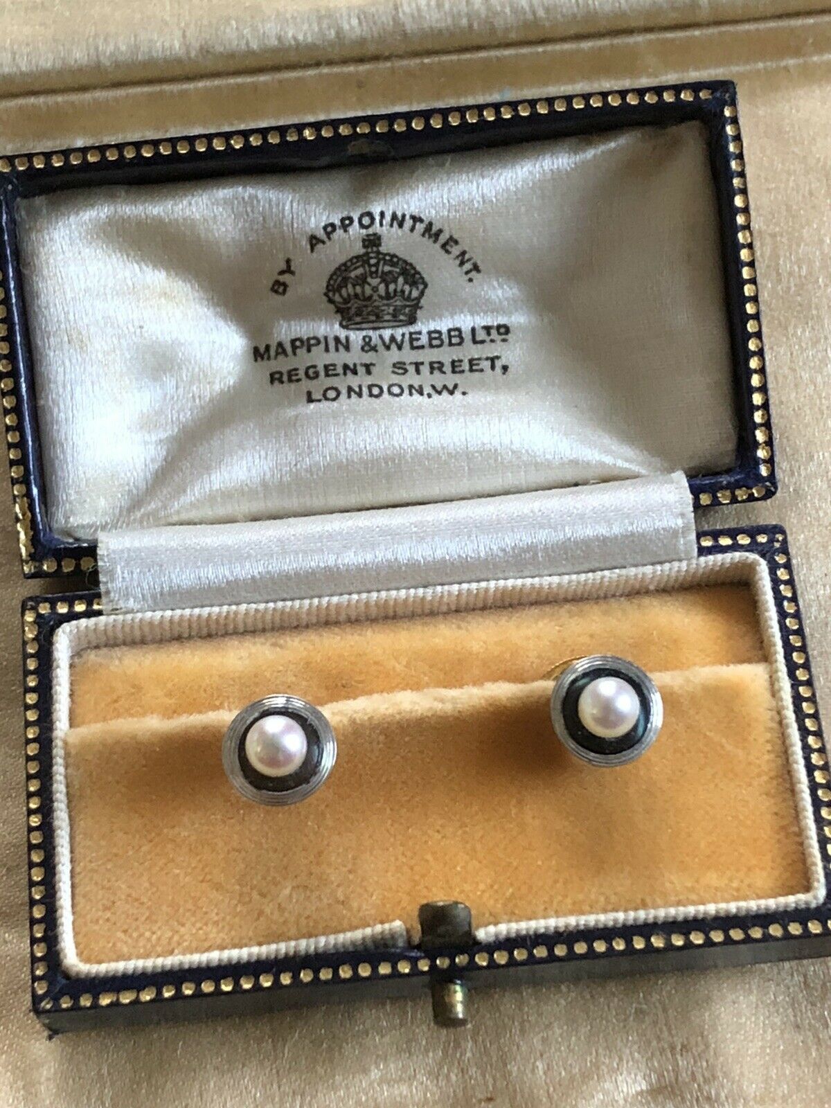 Mappin Webb 18ct Gold Pearl Collar Studs Original Box