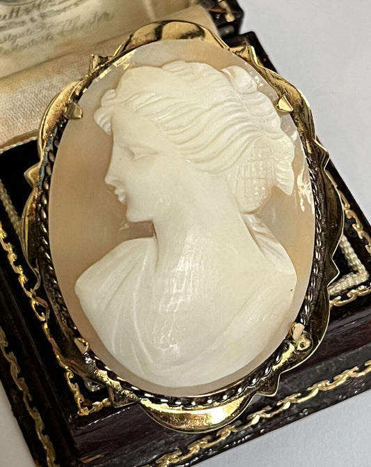 Vintage Shell Cameo Gold Plated Brooch