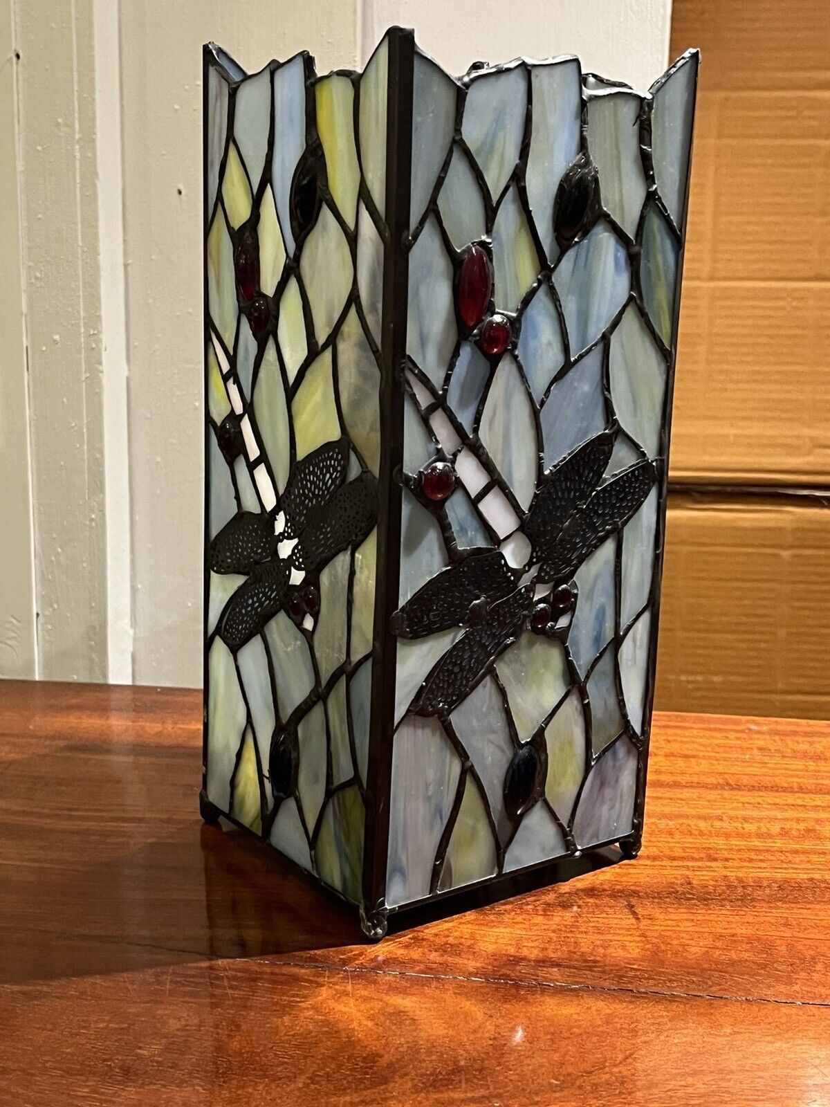 Dragonfly Lead Light Table Lamp