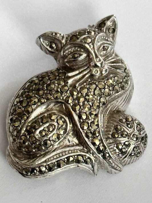 Vintage Silver Tone Marcasite Cat Brooch